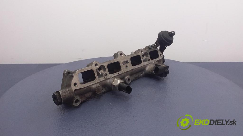 Volkswagen Golf 2002 zvod Sanie: 036133204D