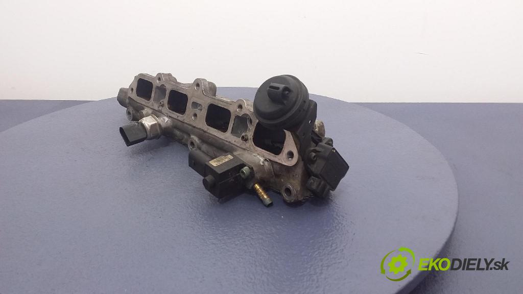 Volkswagen Golf 2002 zvod Sanie: 036133204D