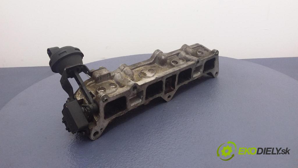 Volkswagen Golf 2002 zvod Sanie: 036133204D