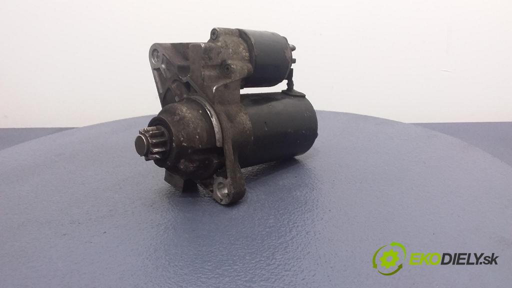 Volkswagen Golf 2002 štartér 02T911023E