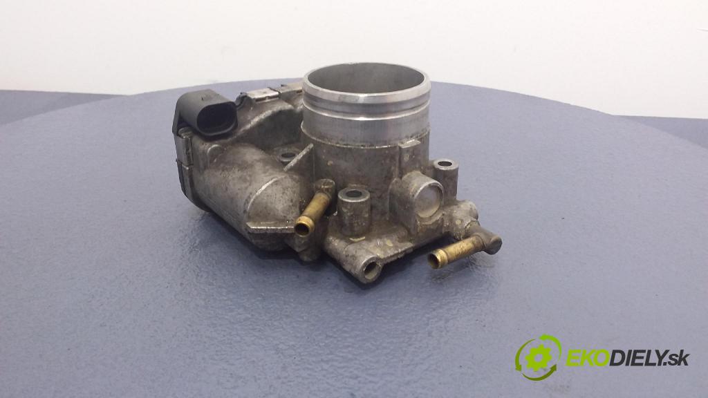 Volkswagen Golf 2002 klapka 036133062D