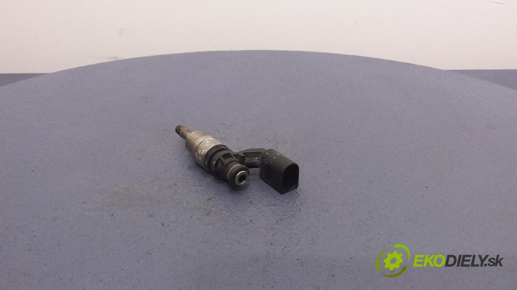 Volkswagen Golf 2002 vstrek 0261500005