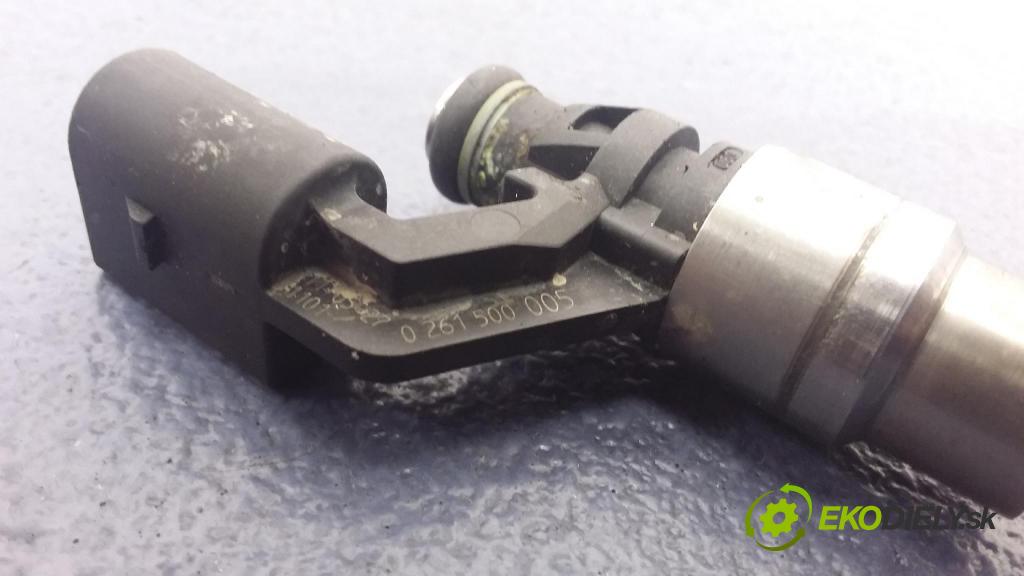 Volkswagen Golf 2002 vstrek 0261500005