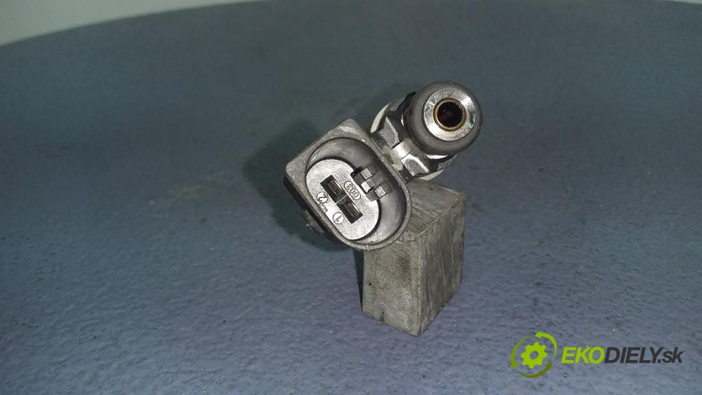 Volkswagen Golf 2002 vstrek 0261500005