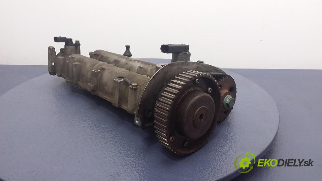 Volkswagen Golf 2002 kryt Ventily: 036103475BB