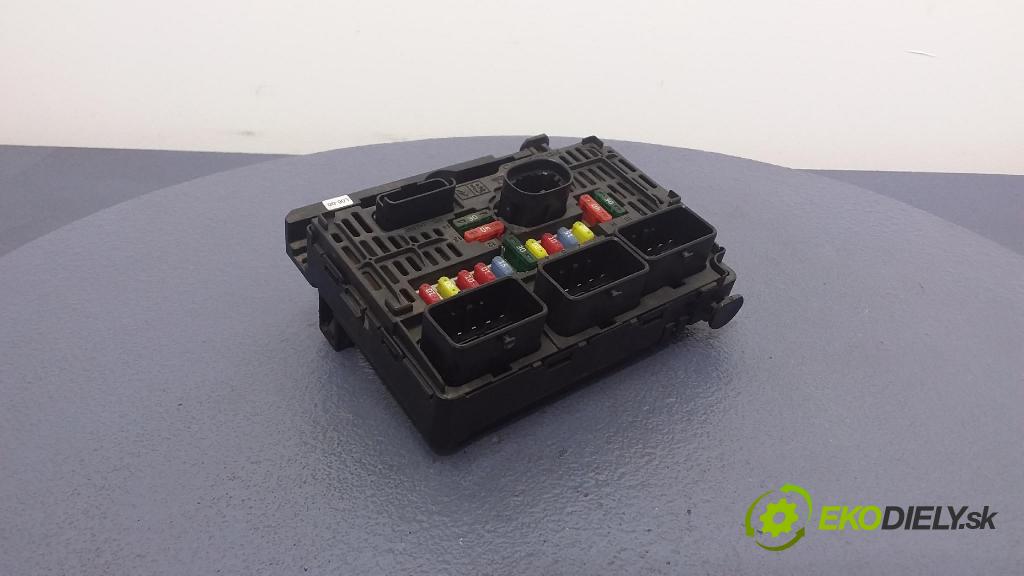 Citroen C5 2006 skrinka Poistky: 9658539680