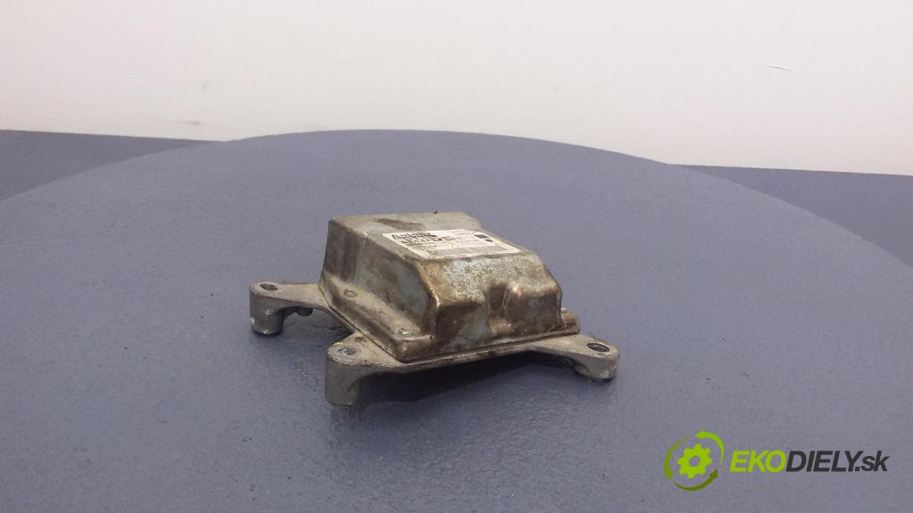 Renault Trafic 2008 riadiaca jednotka SRS x 8200469203