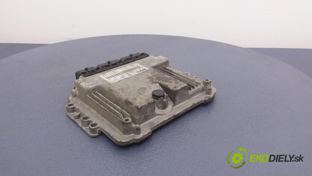 Renault Trafic 2008 riadiaca jednotka Motor: 8200635663