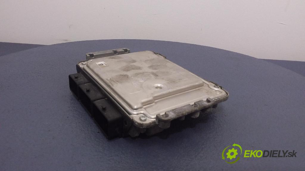 Renault Trafic 2008 riadiaca jednotka Motor: 8200635663