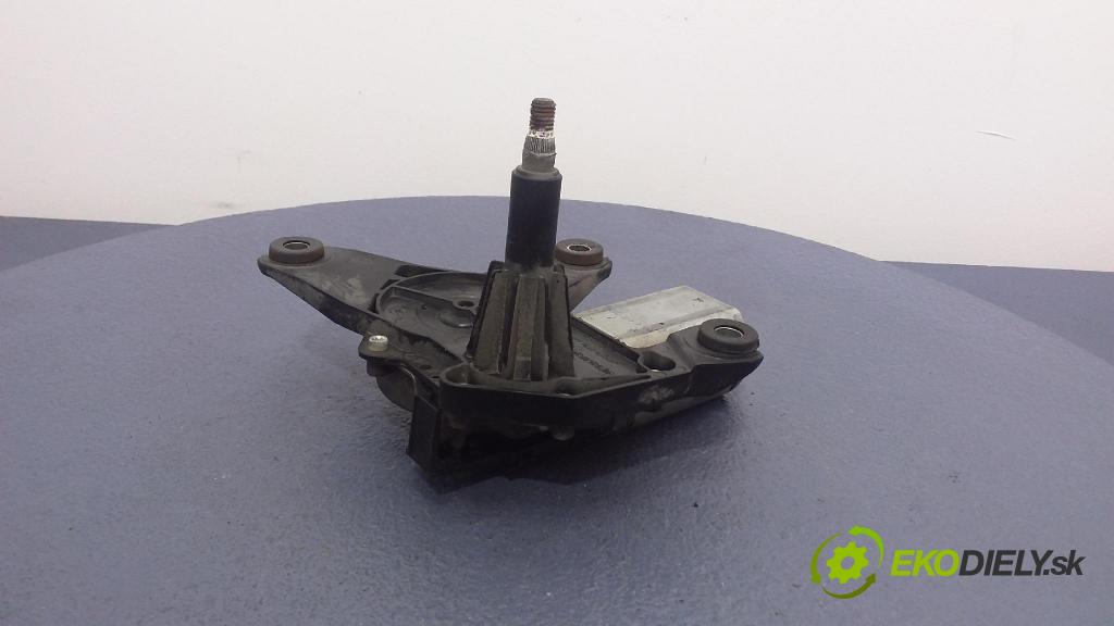 Renault Trafic 2008 motor: Stierače: zad 01