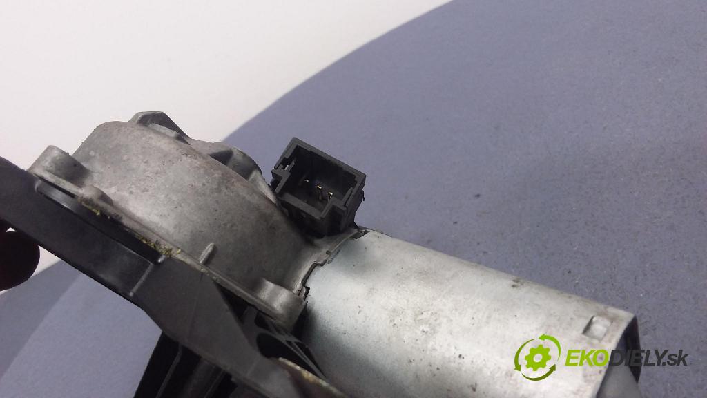 Renault Trafic 2008 motor: Stierače: zad 01