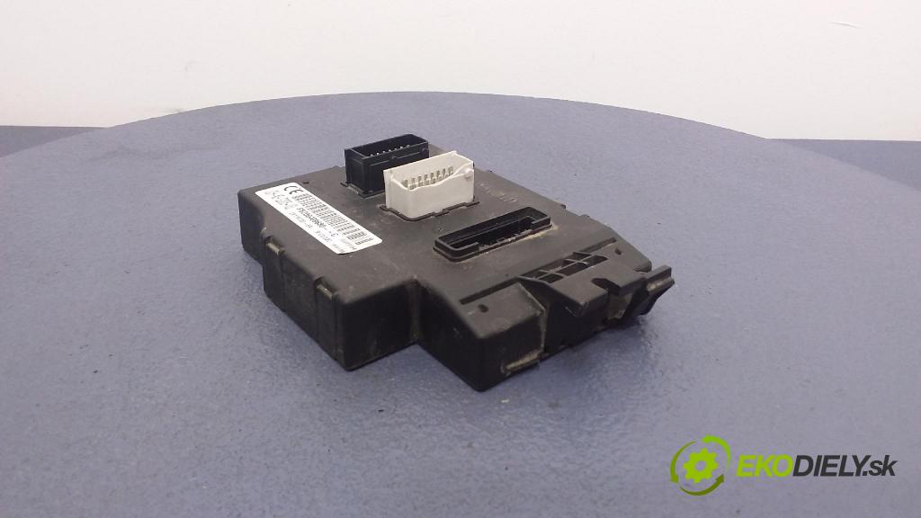 Renault Trafic 2008 skrinka Poistky: P8200409680C