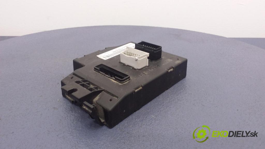 Renault Trafic 2008 skrinka Poistky: P8200409680C