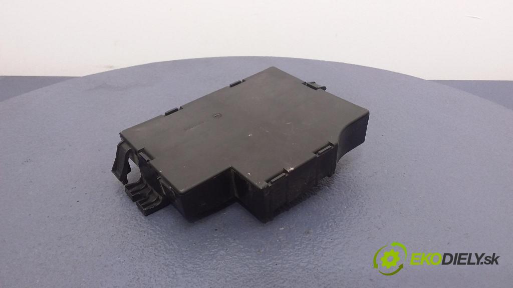 Renault Trafic 2008 skrinka Poistky: P8200409680C