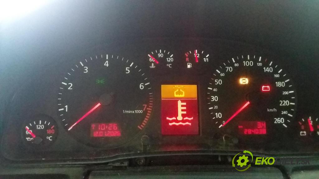 Audi A4 2000 prístrojovka/ budíky 4B0920932X