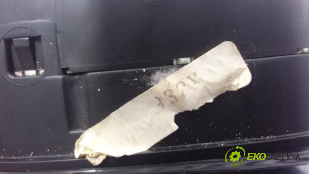 Audi A4 2000 prístrojovka/ budíky 4B0920932X