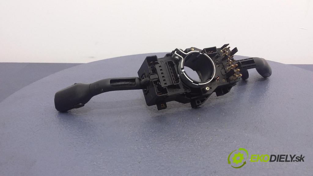 Audi A4 2000 prepínač Komplex: 4D0953513D