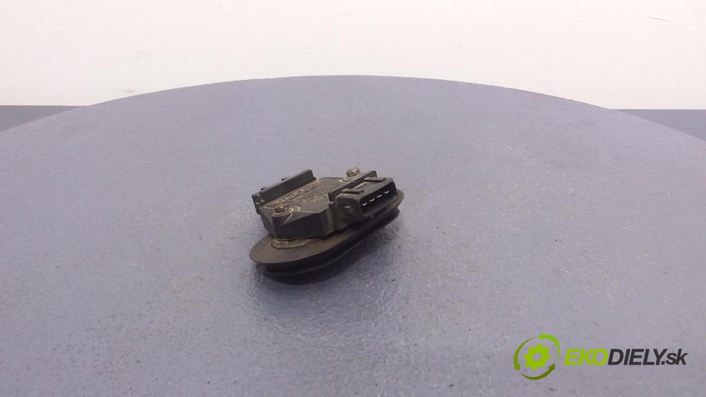 Audi A4 2000 riadiaca jednotka 8D0905351