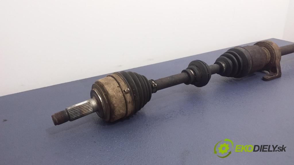 Honda Cr-v 2003 poloos Prava: Predné 01