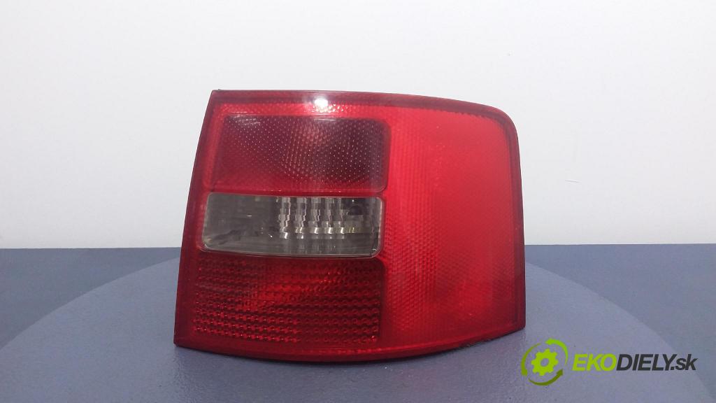 Audi A6 2003 svetlo / reflektor zad Prava: Vonkajsia: 4B9945096F