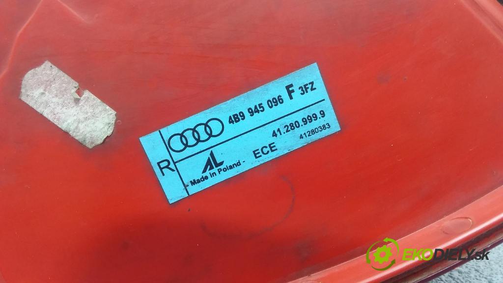 Audi A6 2003 svetlo / reflektor zad Prava: Vonkajsia: 4B9945096F