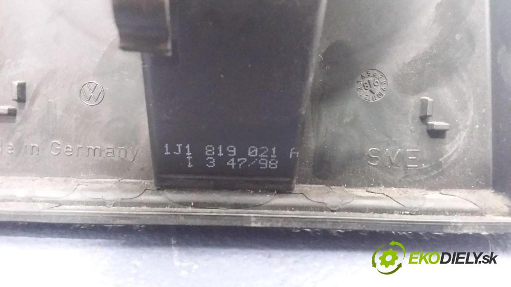 Volkswagen Bora 1998 ventilátor Vzduch: 1J1819021A