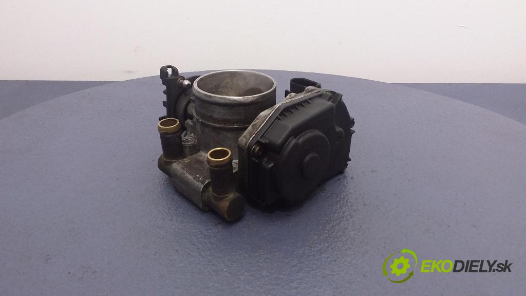 Volkswagen Passat 1999 klapka 058133063H