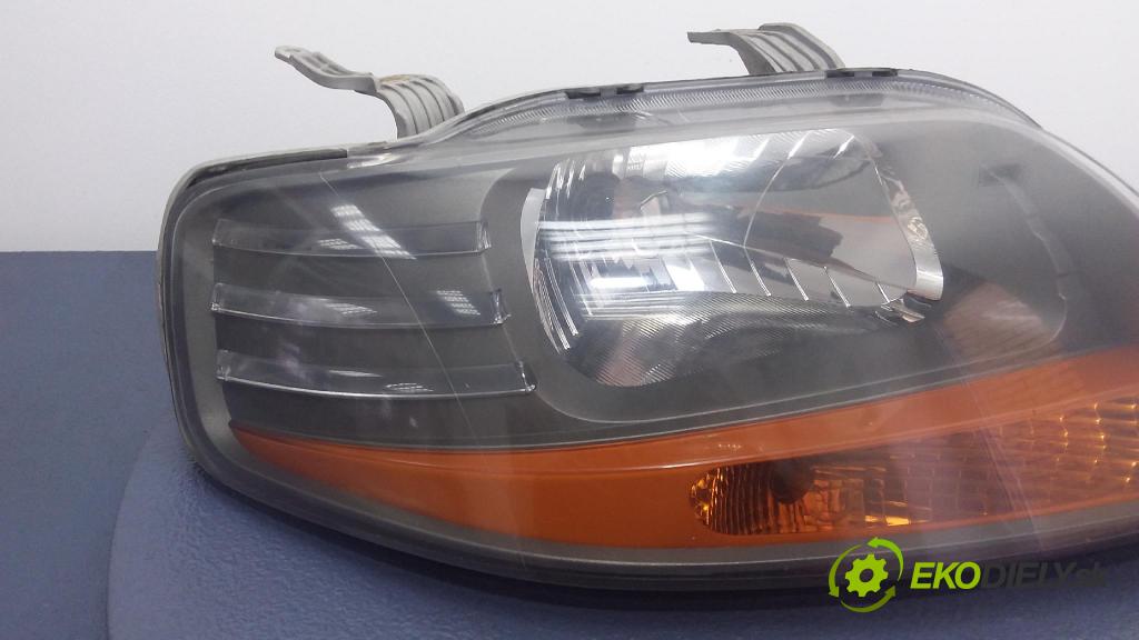 Chevrolet Aveo 2007 Reflektor: v pravo: 20A-531