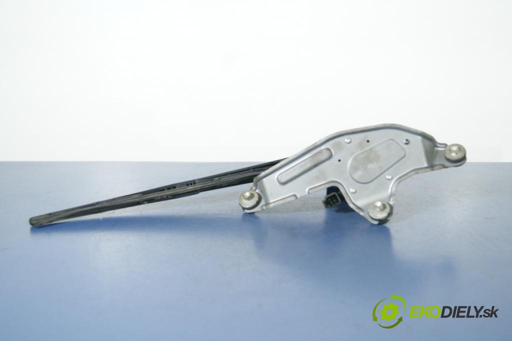 Mazda 3 2009 motor: Stierače: zad