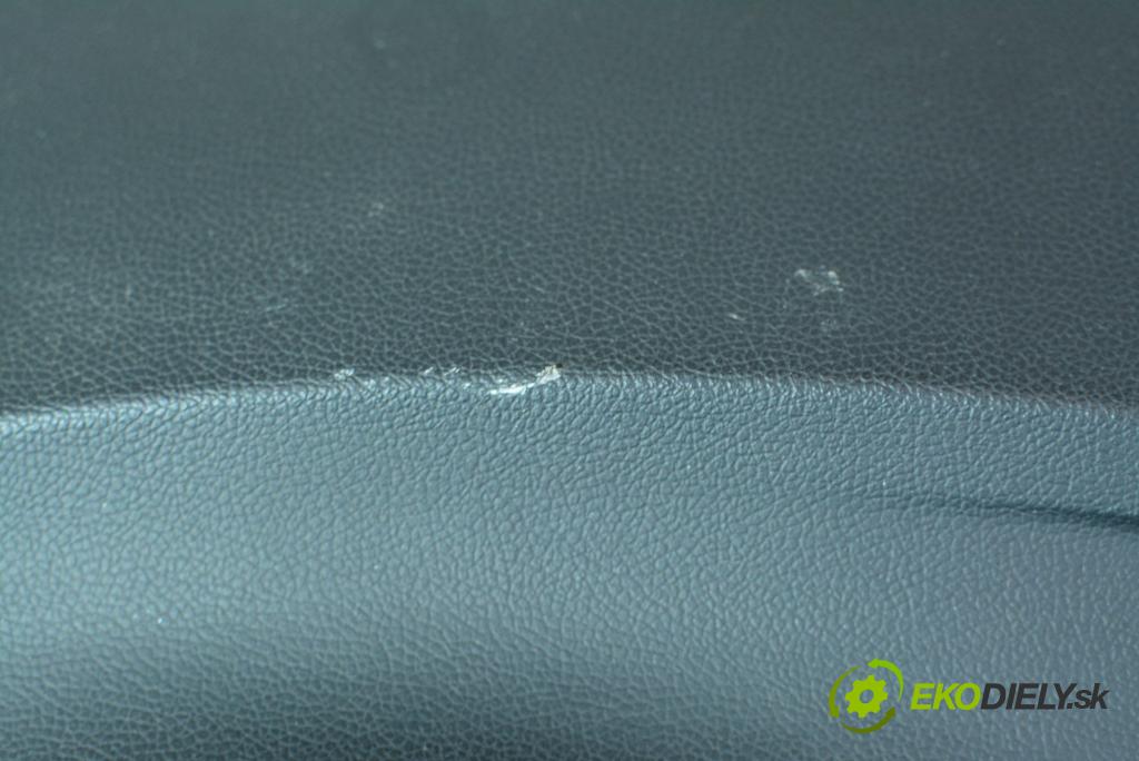 Hyundai I20 2011 kokpit,pristrojová doska