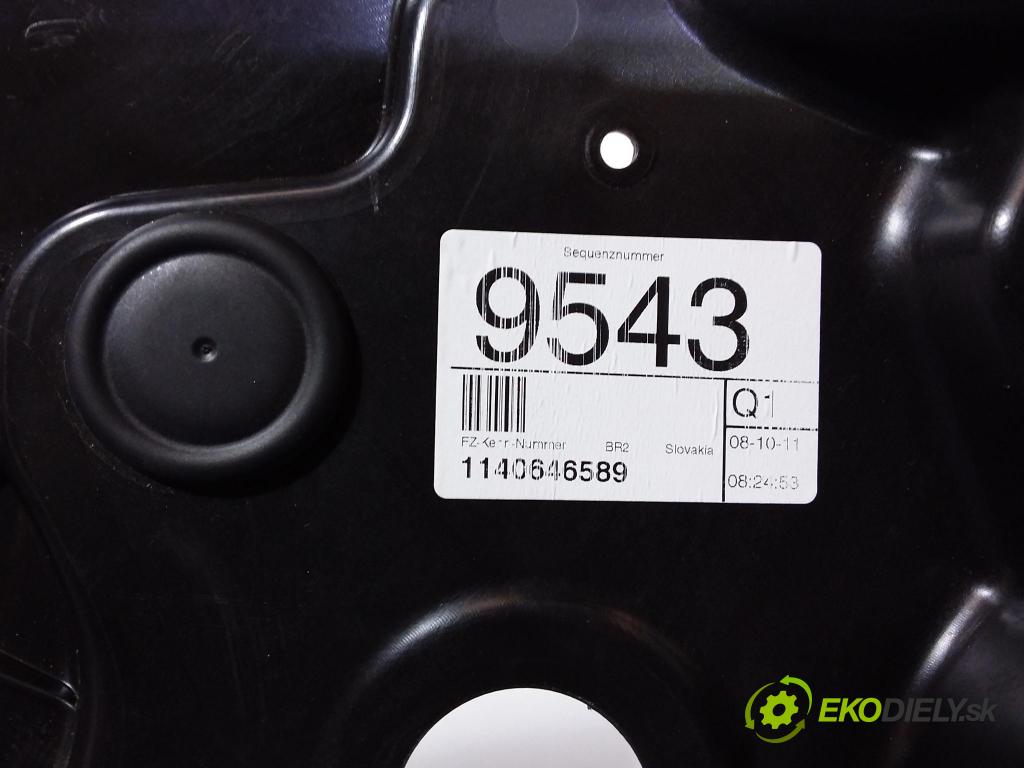 Porsche Cayenne 2011 mechanismus stahování Sklenka: před v pravo: 7P5837756D