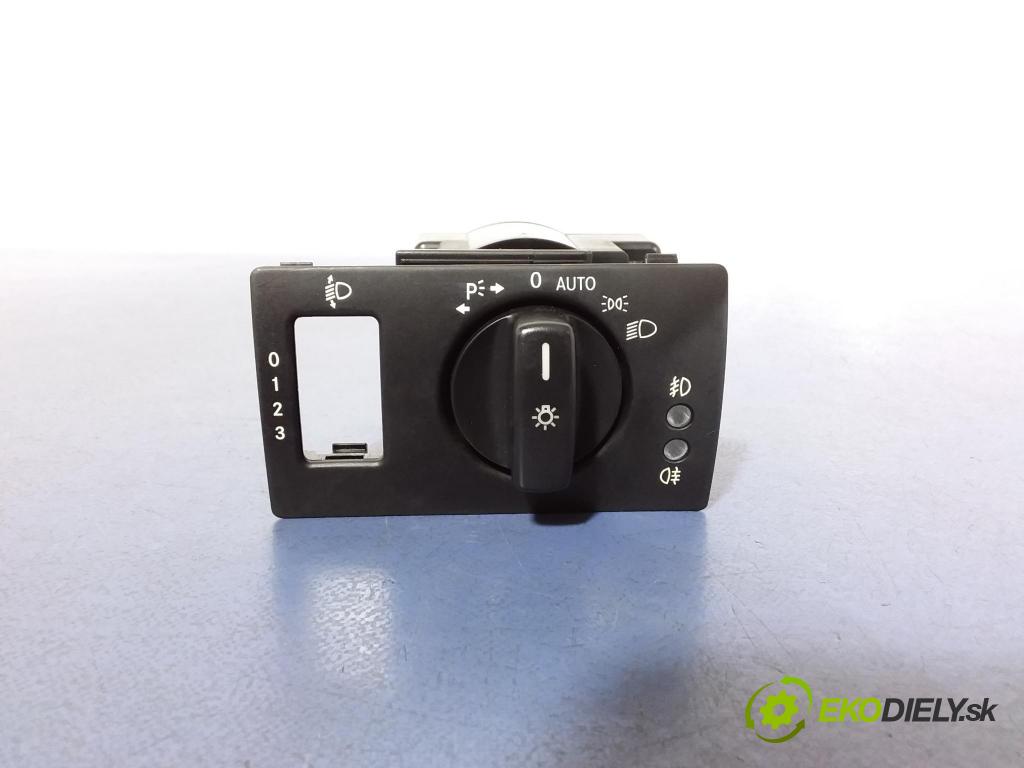 Mercedes B-klasa 2007 prepínač svetiel 1695453004