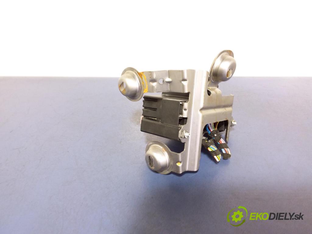 Ford Fiesta 2010 skrinka Poistky: 8V5T-14A005-HCF