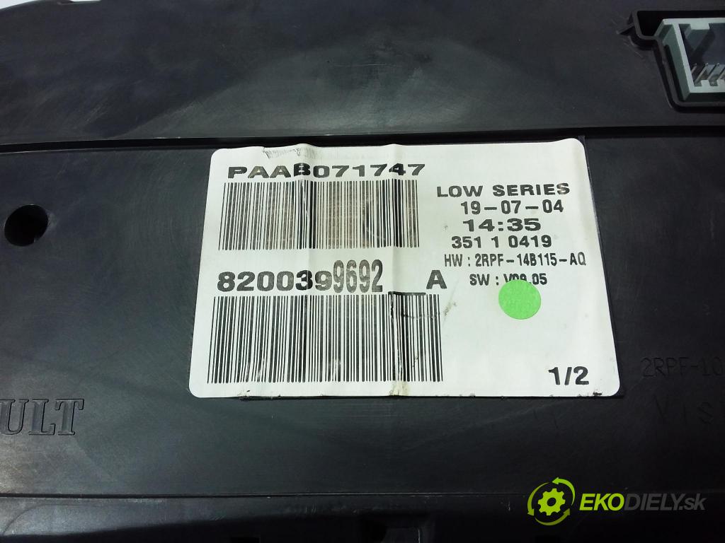 Renault Megane 2004 prístrojovka/ budíky 8200399692A