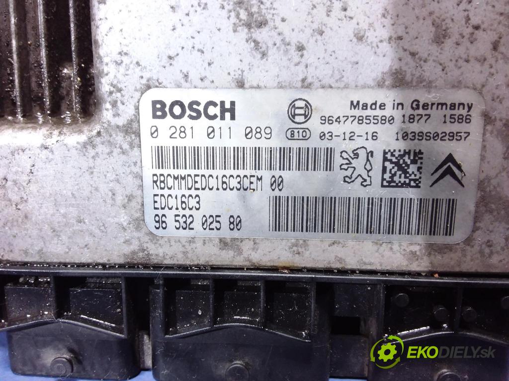 Peugeot 206 2004 riadiaca jednotka Motor: 9647785580