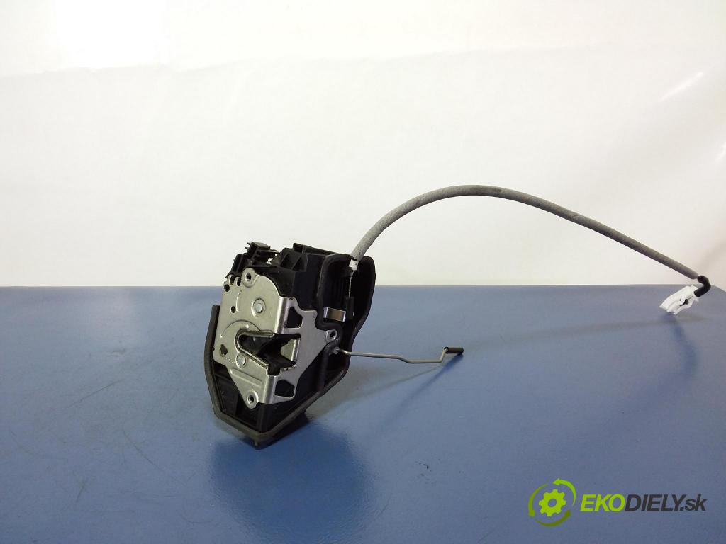Bmw Seria 1 2007 zámek dveře před v pravo: 7167074