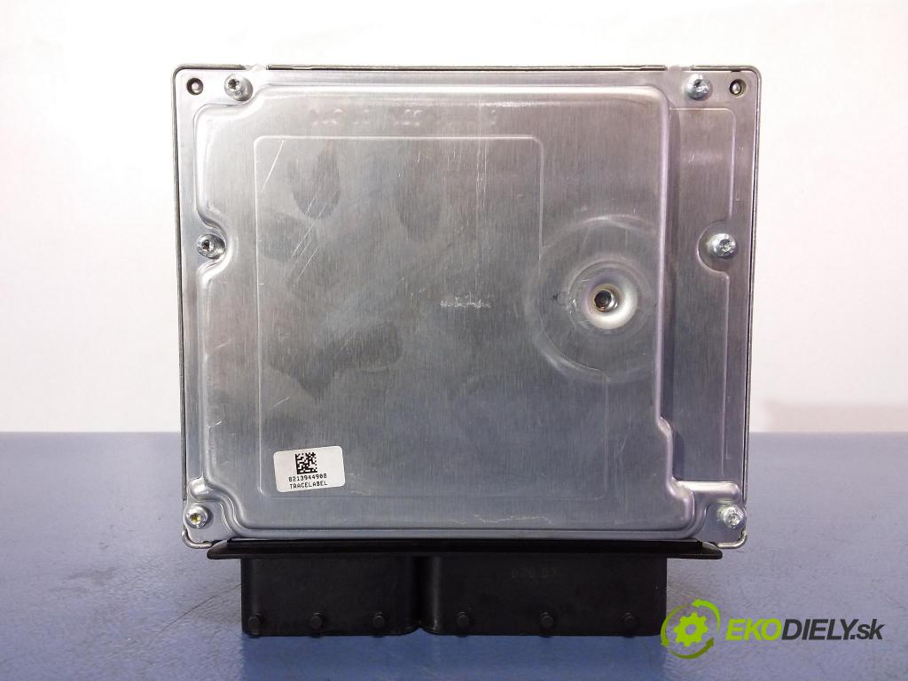Bmw Seria 1 2007 riadiaca jednotka Motor: DDE7807828