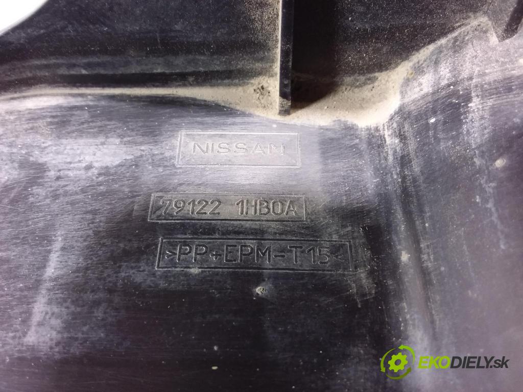 Nissan Micra 2011 výztuha narazník před