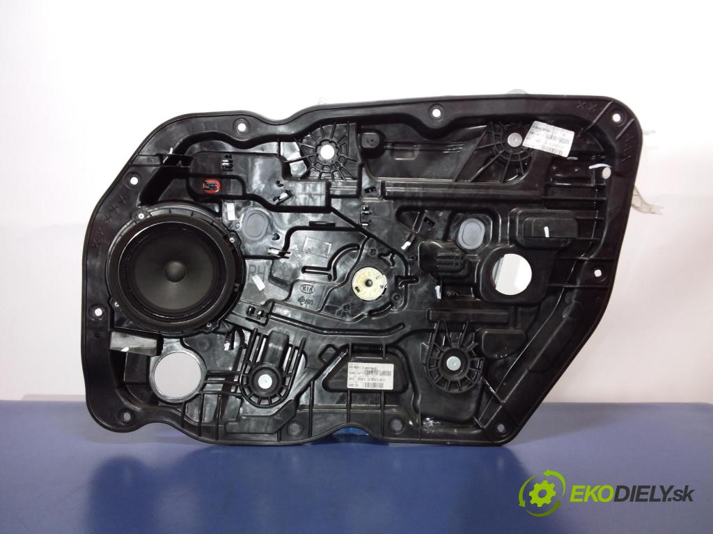Kia Ceed 2012 mechanismus stahování Sklenka: před v pravo: 82480-A2110