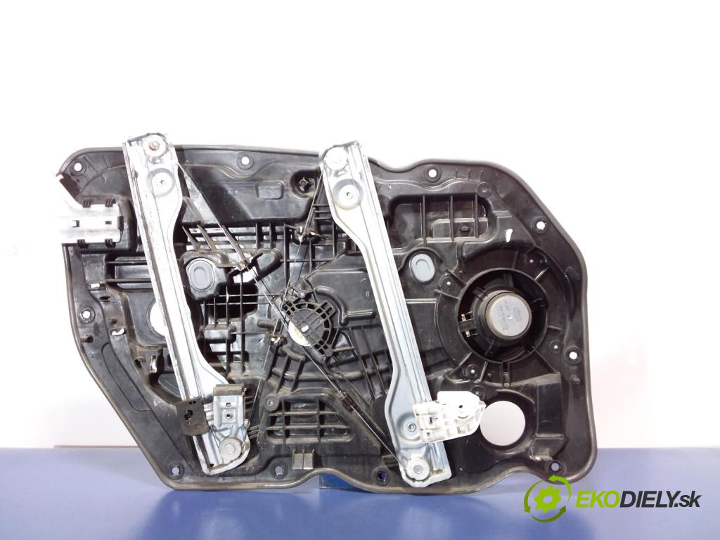 Kia Ceed 2012 mechanismus stahování Sklenka: před v pravo: 82480-A2110