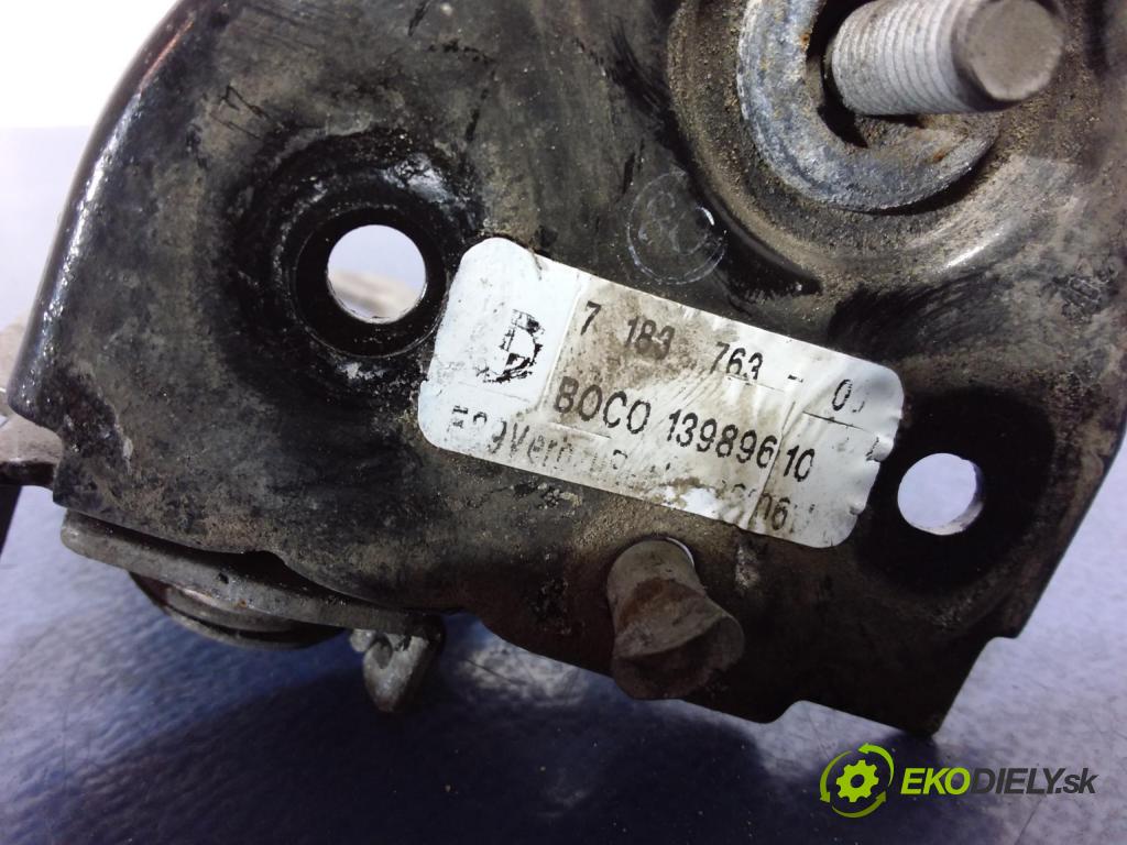 Bmw Seria 7 2011 zámek masky: 7183763