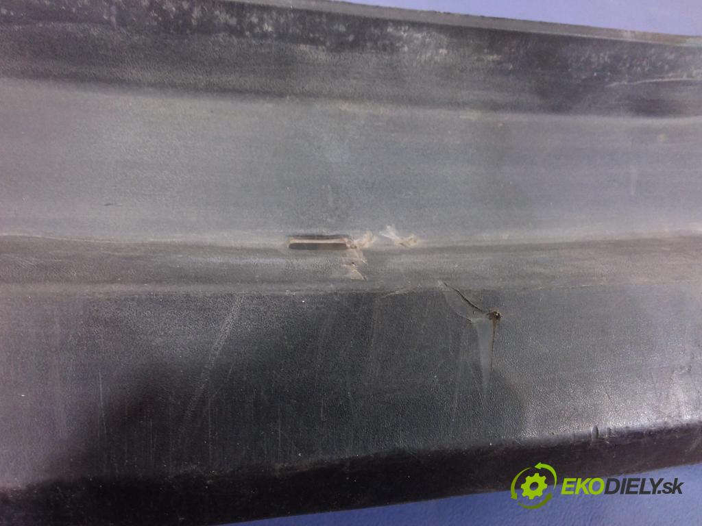 Ford Focus 2011 nárazník Zad: