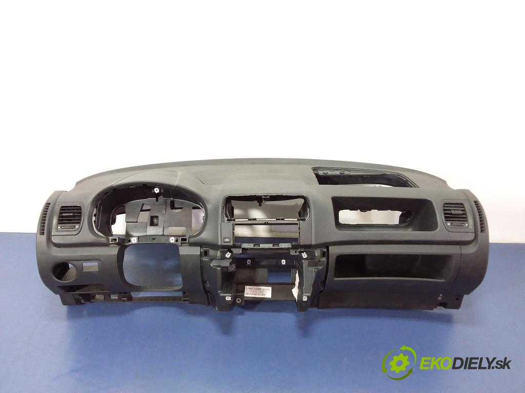Skoda Praktik 2013 kokpit,pristrojová doska 5J1857007CQ