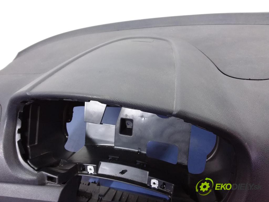 Skoda Praktik 2013 kokpit,pristrojová doska 5J1857007CQ