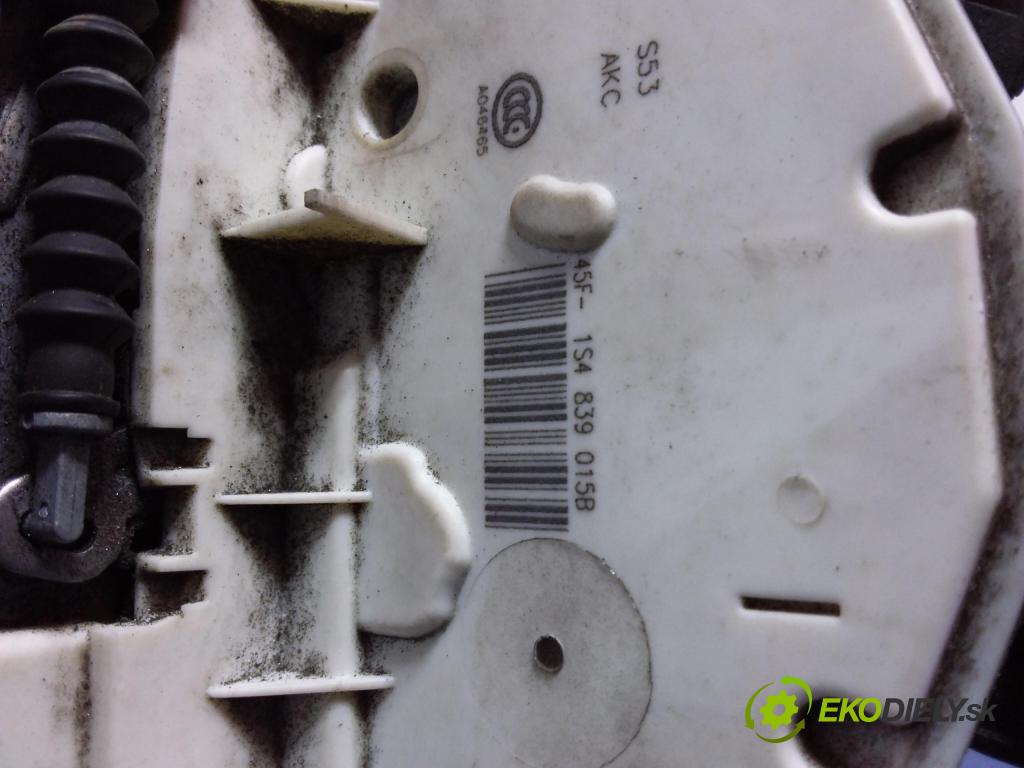 Skoda Fabia 2014 zámek dveře Zad: Levý: 1S4839015B