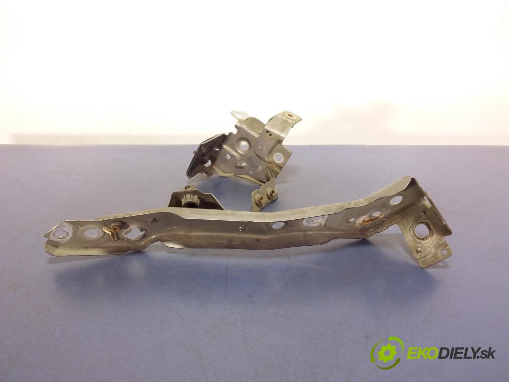 Renault Megane 2011 výztuha Čelní / stěna Přední 6251306E