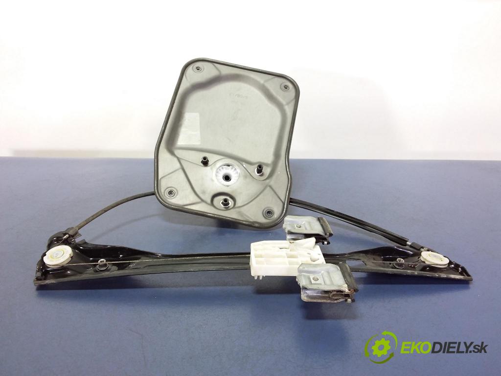 Skoda Fabia 2013 mechanismus stahování Sklenka: Zad: v pravo: