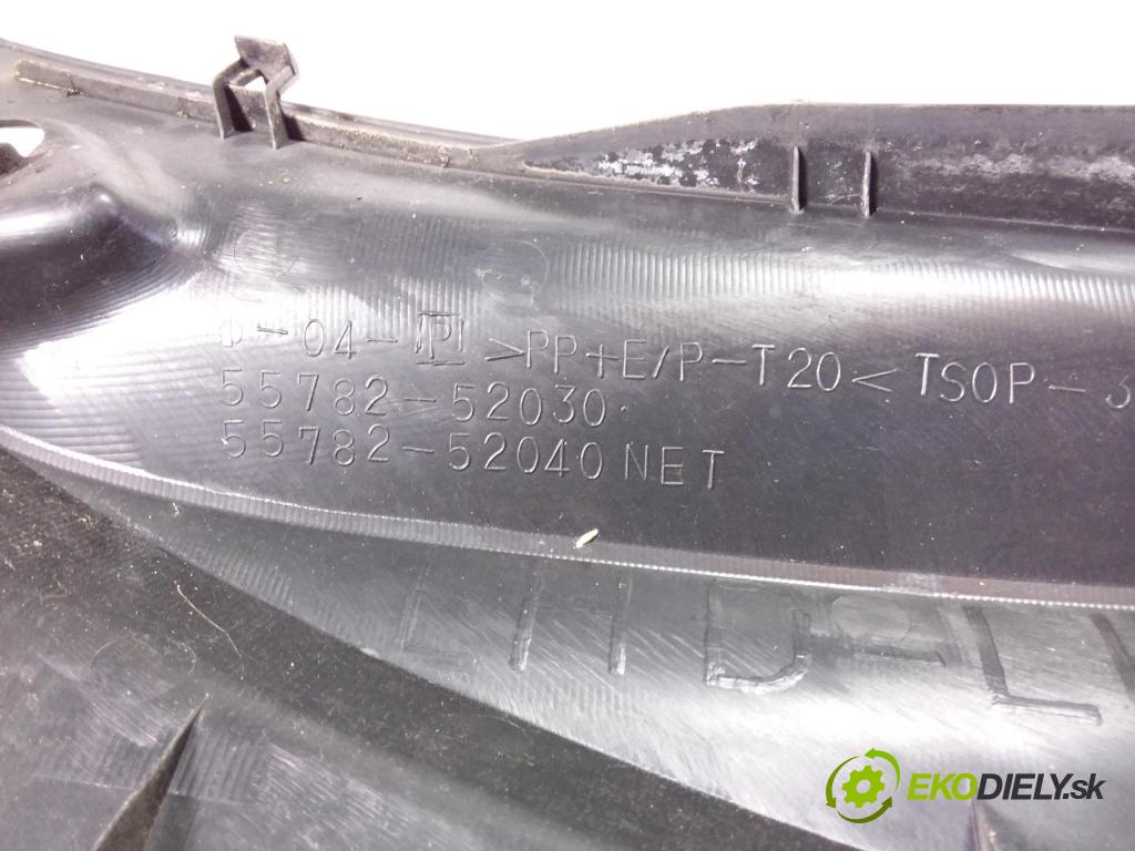 Toyota Yaris 2000 torpédo 55782-52030
