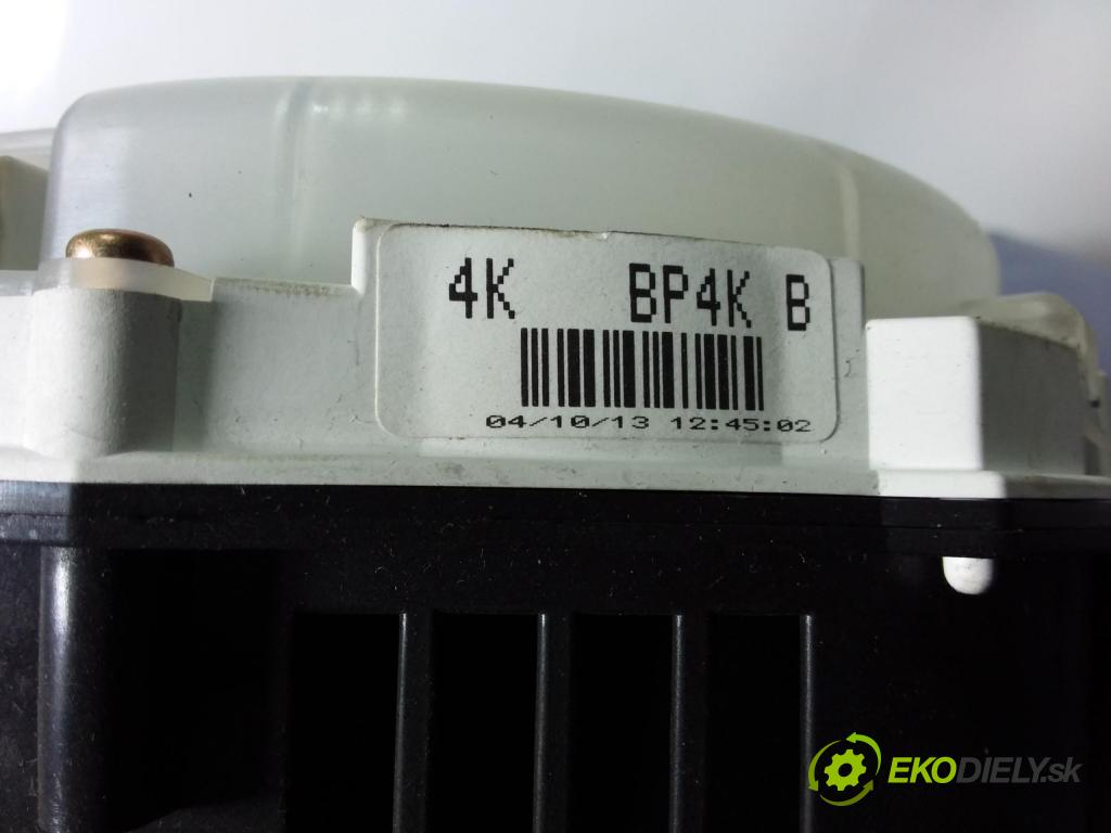 Mazda 3 2003 prístrojovka/ budíky 4KBP4K