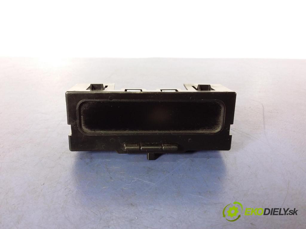 Renault Megane 2004 Zobrazit: Rádio: / GPS 8200107839